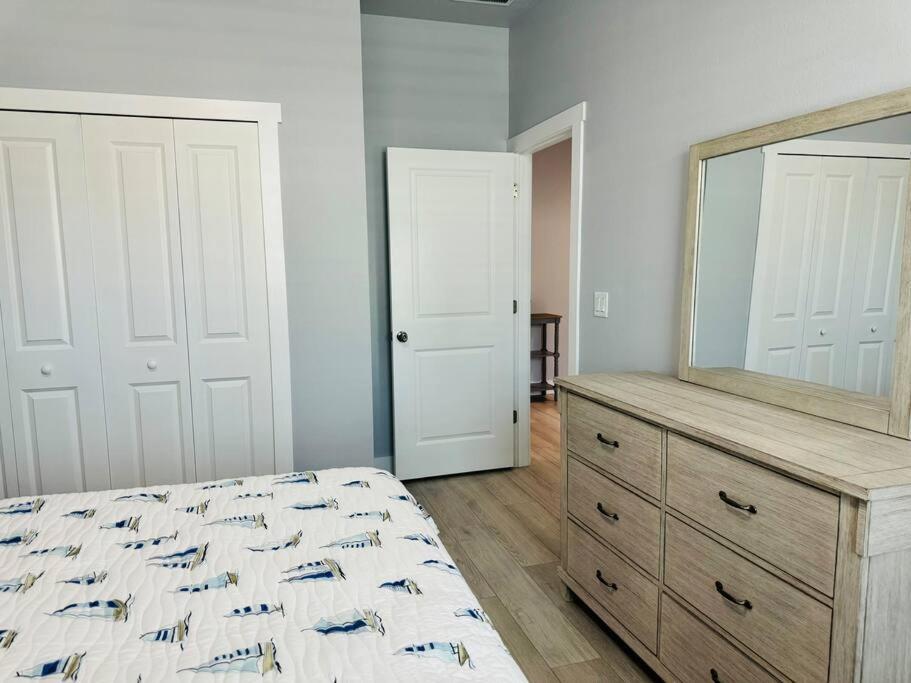 Villa Brand New Tampa Oasis With Private Jacuzzi Retreat Lutz Esterno foto