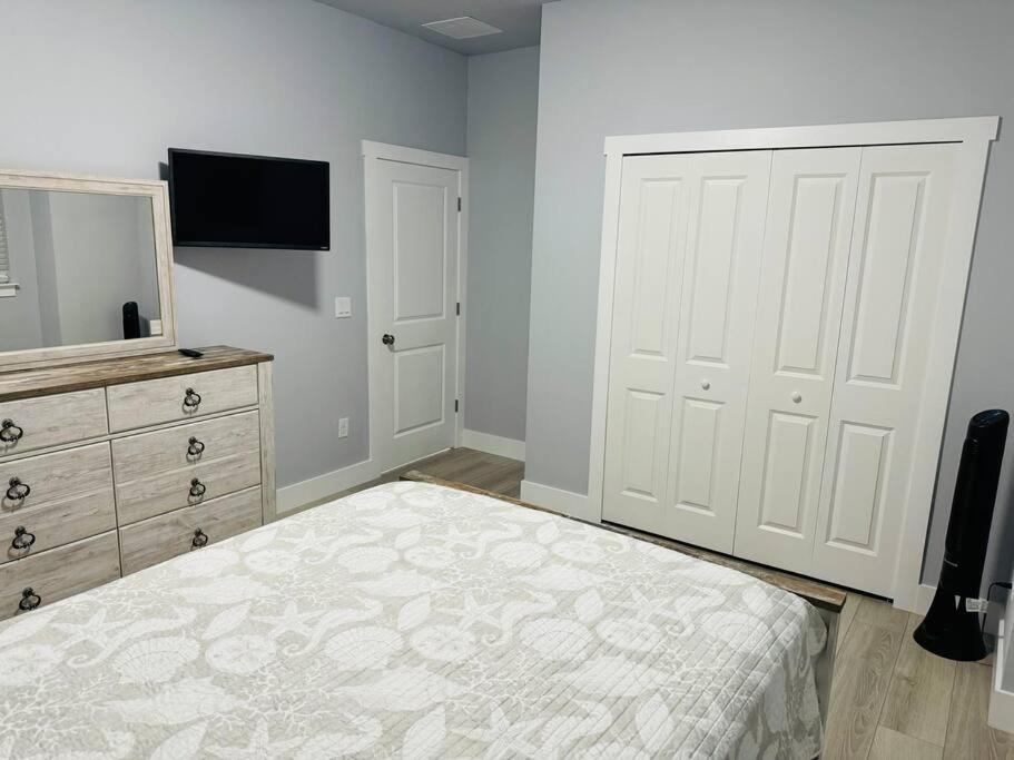 Villa Brand New Tampa Oasis With Private Jacuzzi Retreat Lutz Esterno foto