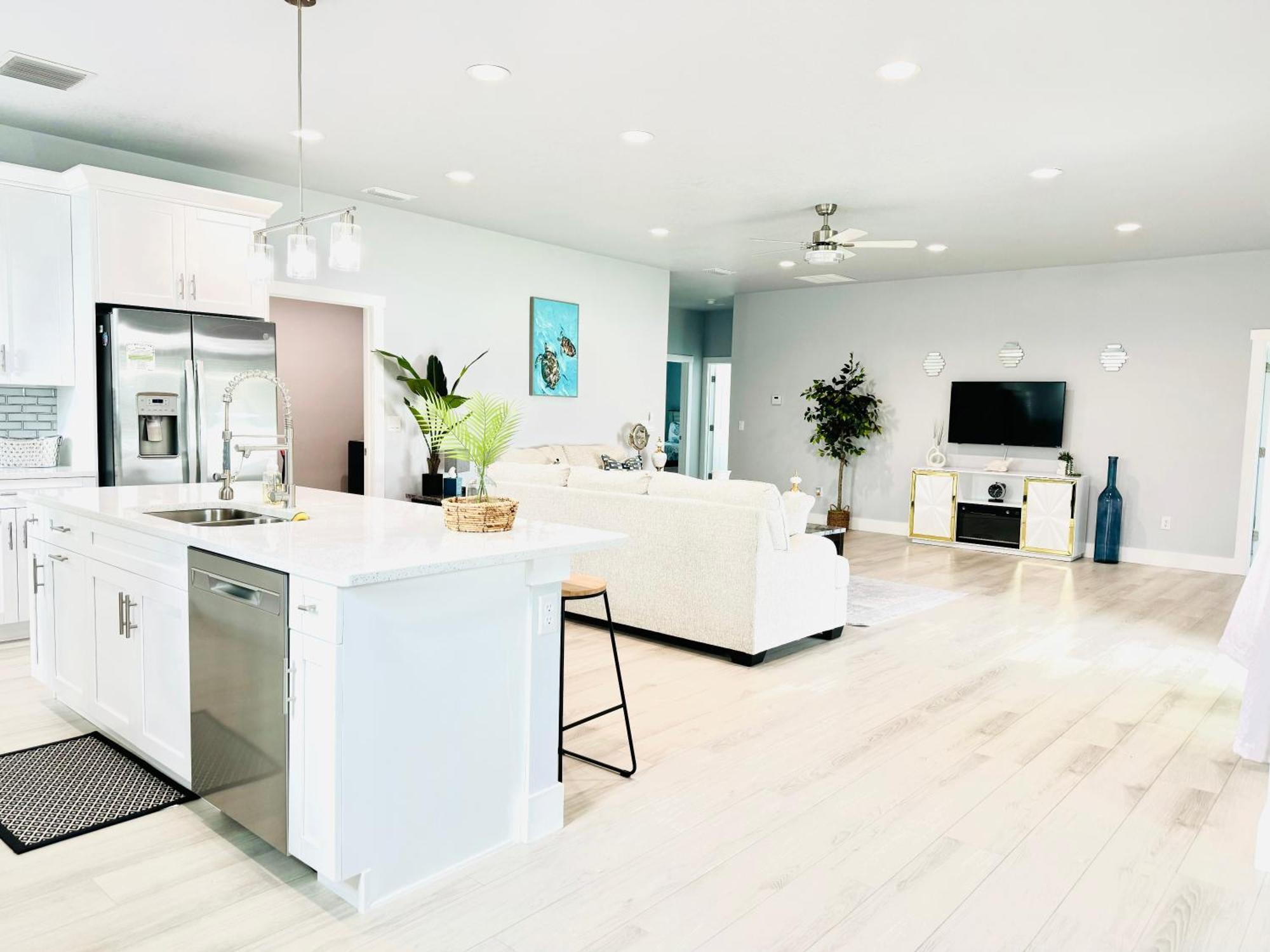 Villa Brand New Tampa Oasis With Private Jacuzzi Retreat Lutz Esterno foto